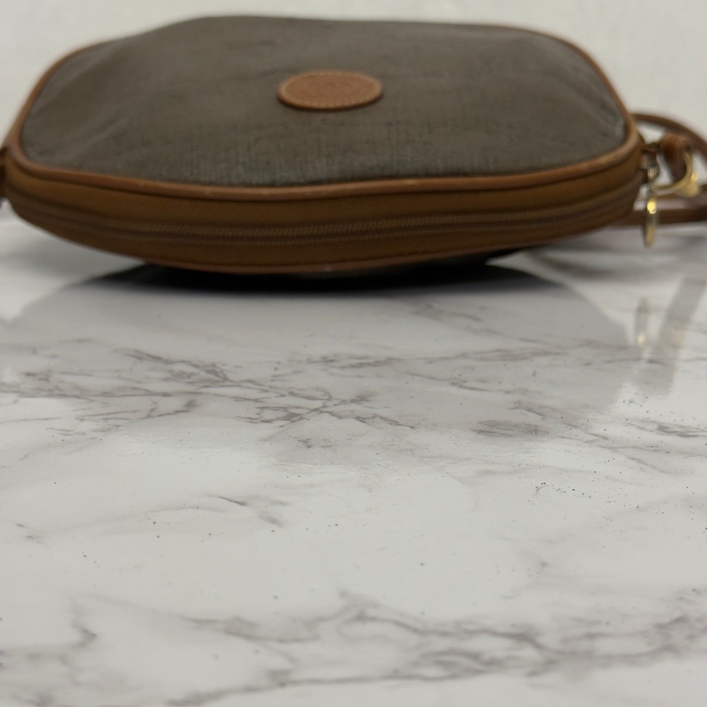 Vintage Gucci 007-89-0094‎ Monogram Crossbody Bag – Brown & Tan Leather Trim - Picture 6 of 16